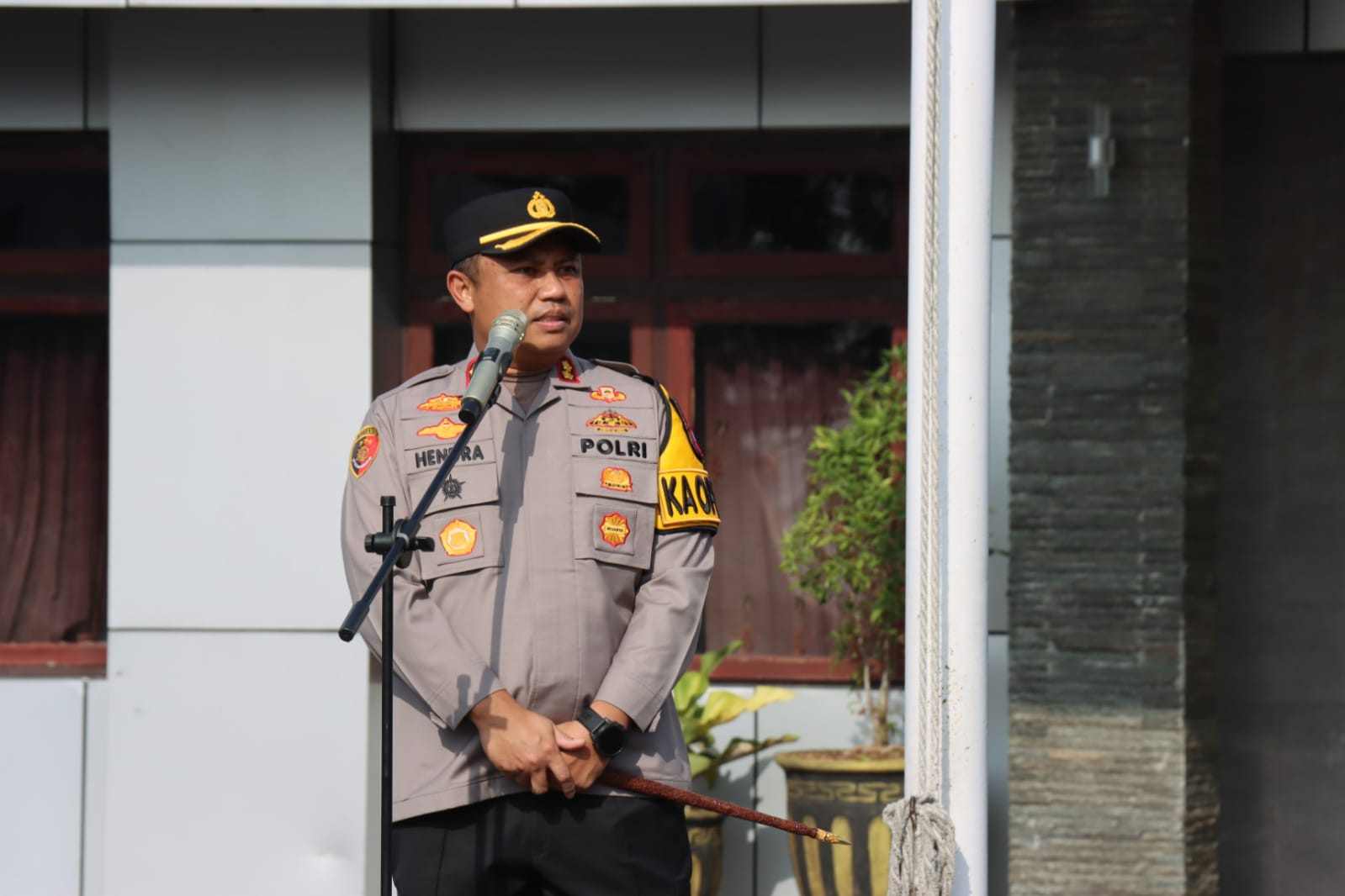 Kapolres Pamekasan AKBP Hendra Eko Triyulianto, S.I.K., S.H., M.H., mengatakan akan menindak tegas anggotanya yang melanggar hukum, Senin (03/01/2025).