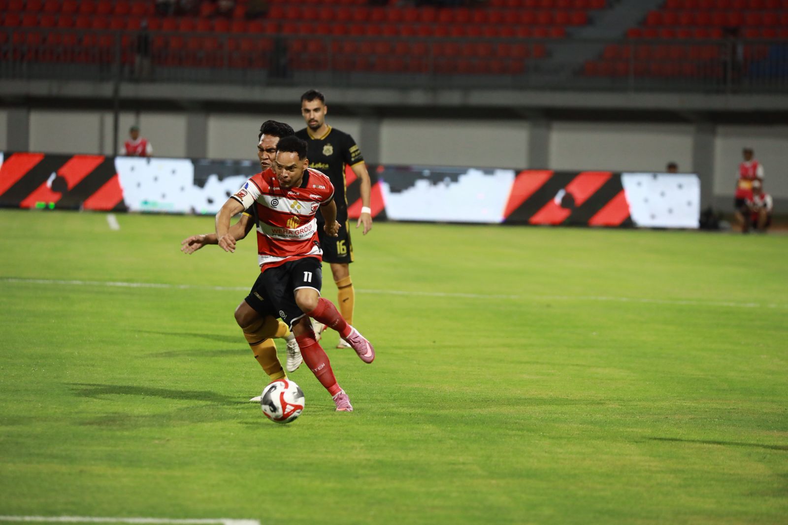 Laga Madura United Vs Bhayangkara FC (madurakita.id/).