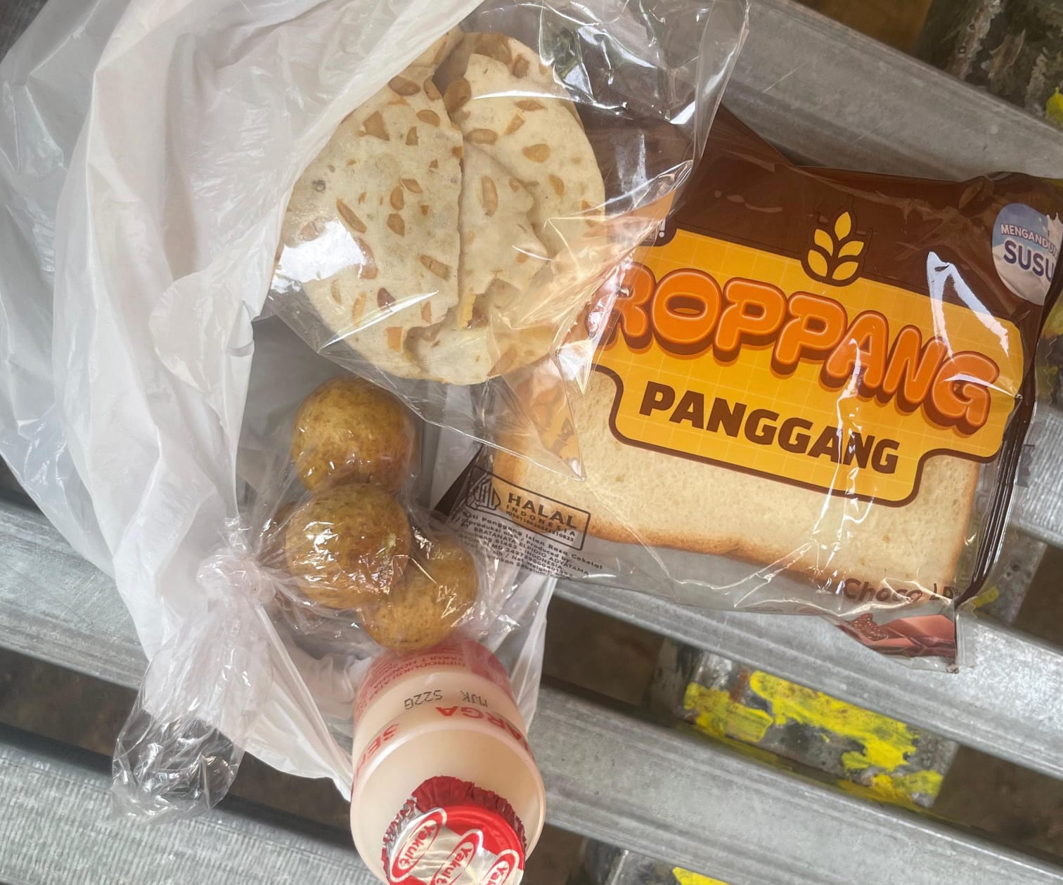 Penyajian menu MBG dari SPPG Ibnu Bachir (madurakita.id/). 