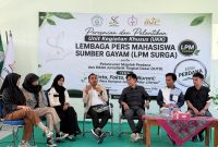 Sejumlah pimpinan dan perwakilan LPM se-Madura bersama Ketua AJP M. Khairul Umam saat mengikuti sesi pemaparan materi jurnalistik di STAIFA Pamekasan, Rabu (5/8/2026). (Ist)
