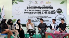 Sejumlah pimpinan dan perwakilan LPM se-Madura bersama Ketua AJP M. Khairul Umam saat mengikuti sesi pemaparan materi jurnalistik di STAIFA Pamekasan, Rabu (5/8/2026). (Ist)
